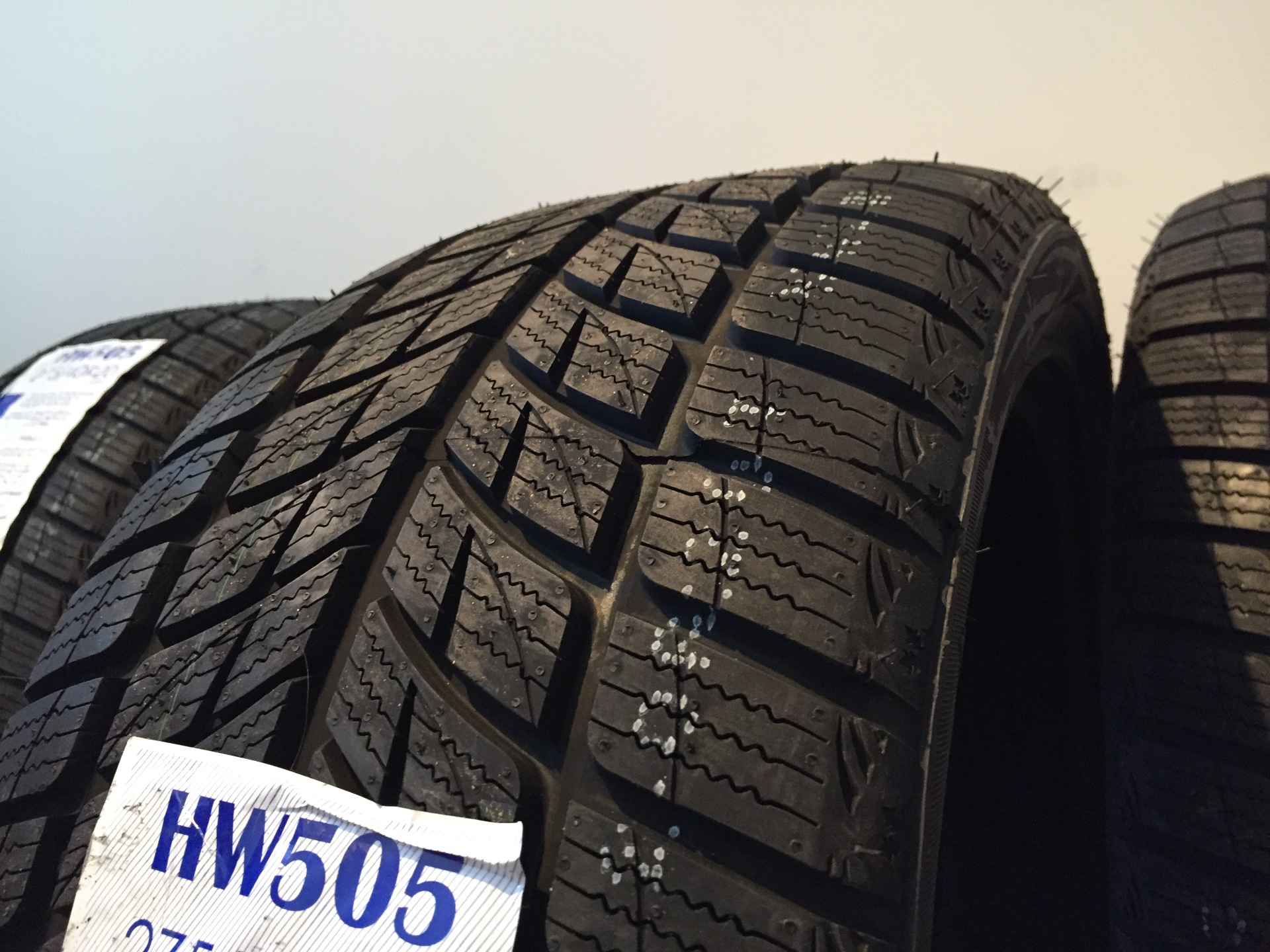 Headway 505. Headway snow-uhp hw505. Headway polarstar hw 505 275/45 r20. Doublestar dw09 215/50r17 91h. Headway snow uhp hw505 отзывы.