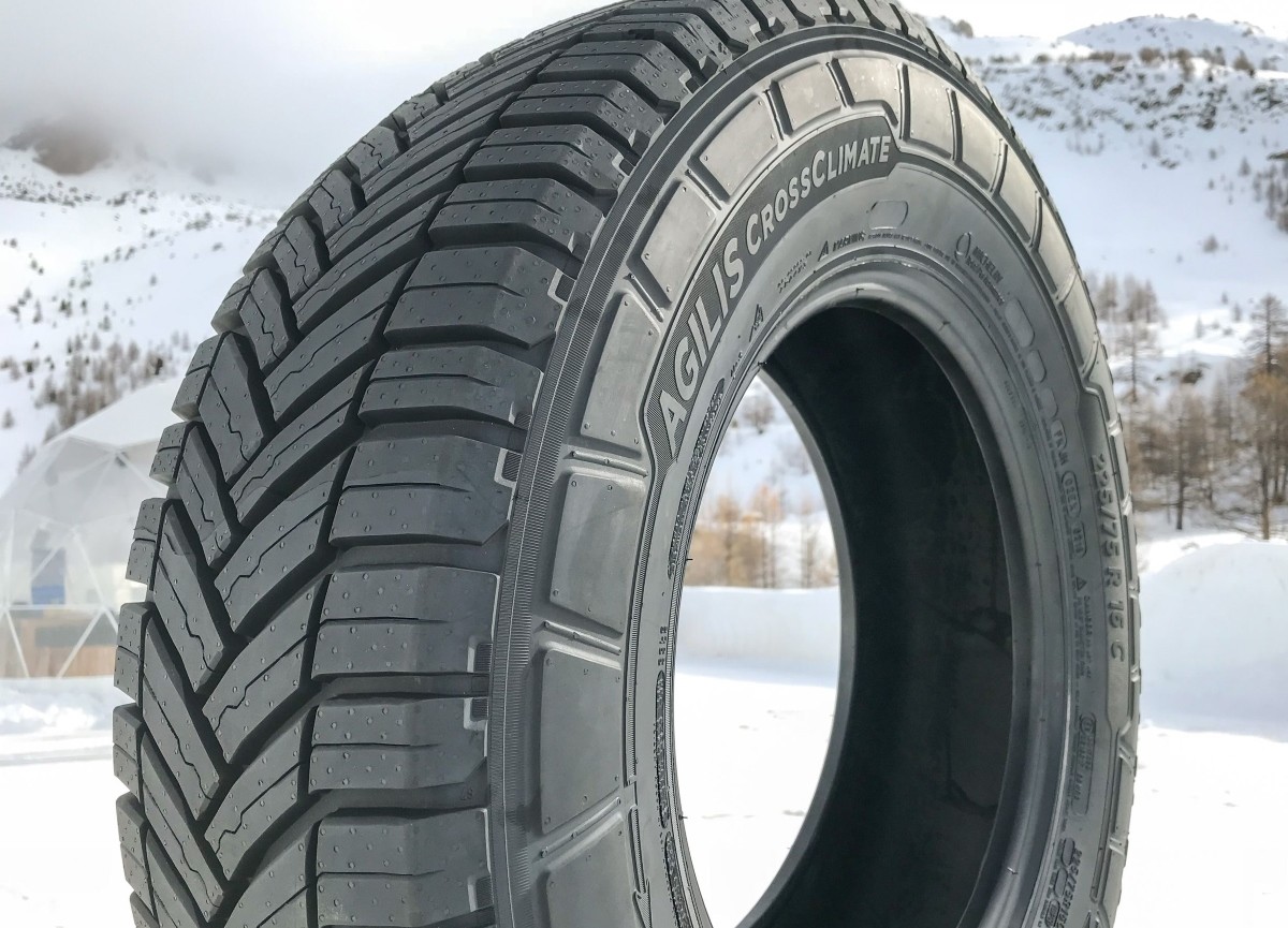 Michelin Agilis CROSSCLIMATE 215-65-15. Мишлен Агилис кросс климат. 195 75 R16c Мишлен. Мишлен 185/75 r16c. Купить шины мишлен 215 65